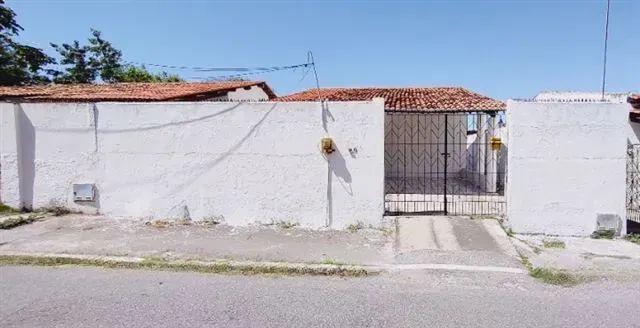 CASA PARA ALUGUEL COM 02 QUARTOS -GARAGEM - PACATUBA/CE