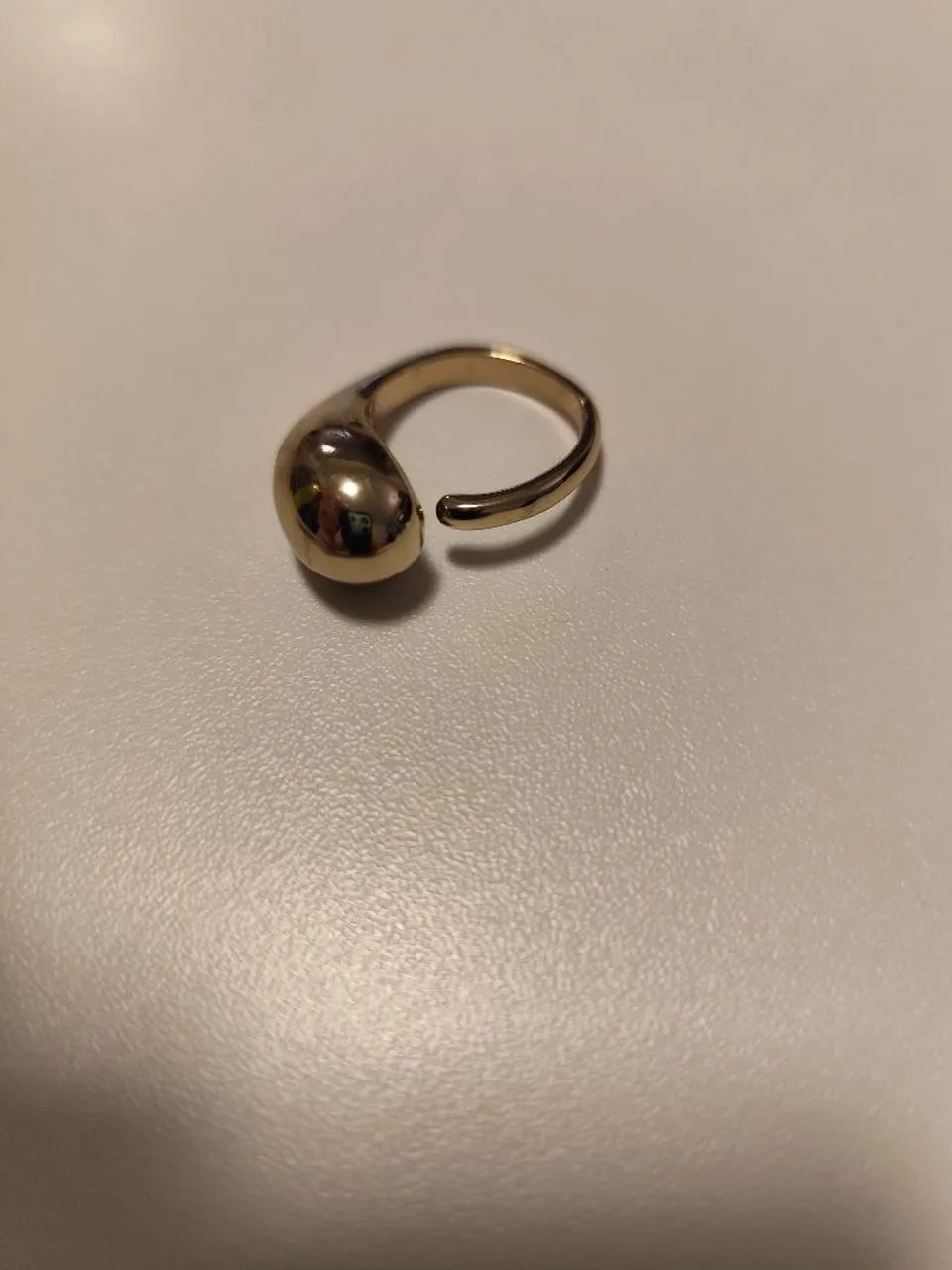 Anel formato gota dourada  - Foto 4