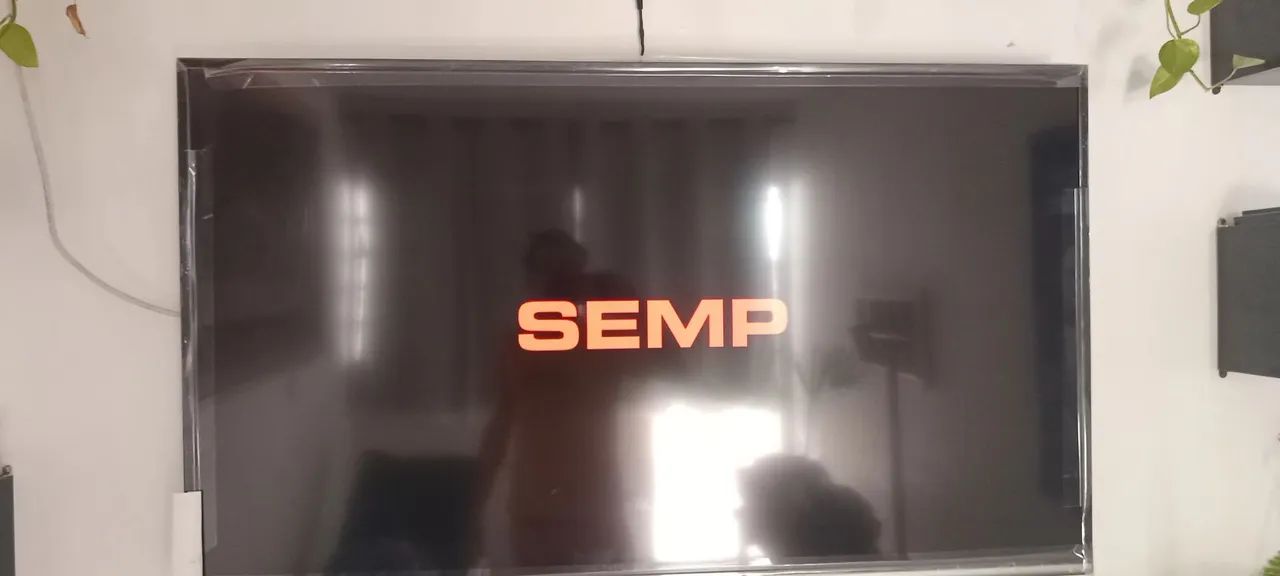 Vende-se Smart TV 4K - 50" - Foto 3