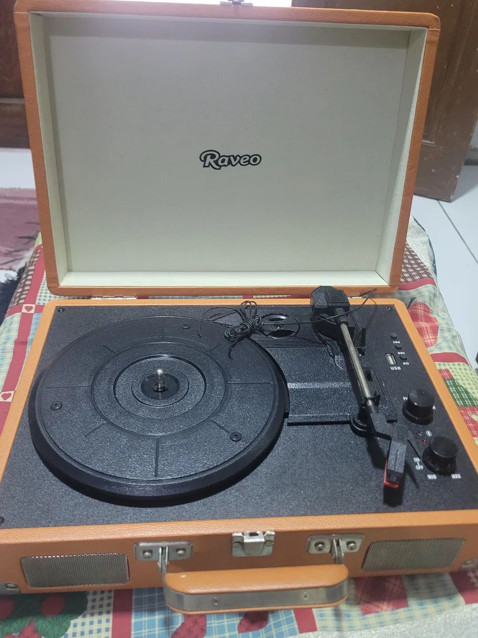 Vitrola Raveo Sonetto, Maleta Toca-Discos com Bluetooth e USB - Foto 2