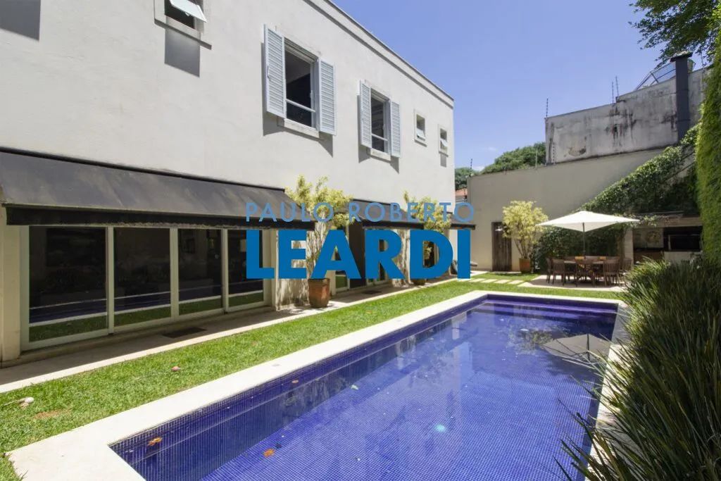CASA ASSOBRADADA - JARDIM GUEDALA - SP