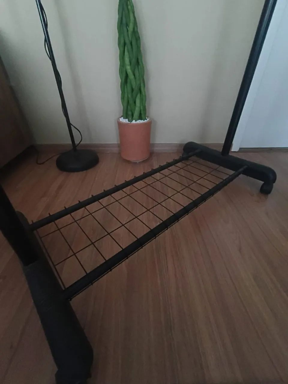 ARARA PARA ROUPAS E SAPATO - Foto 3
