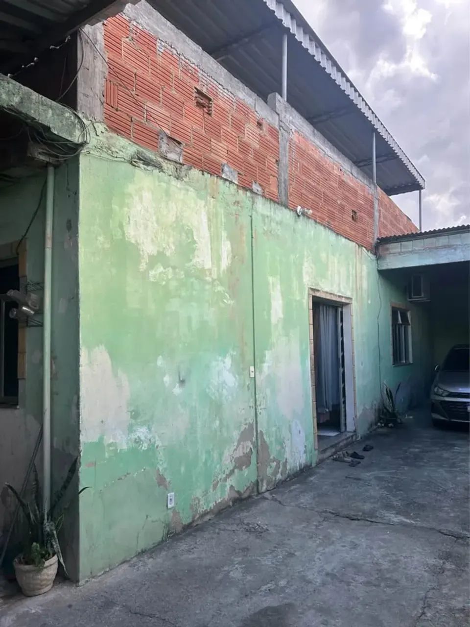CASA COM 2 QUARTOS EM COSTA BARROS - ACEITO ENTRADA - Foto 2