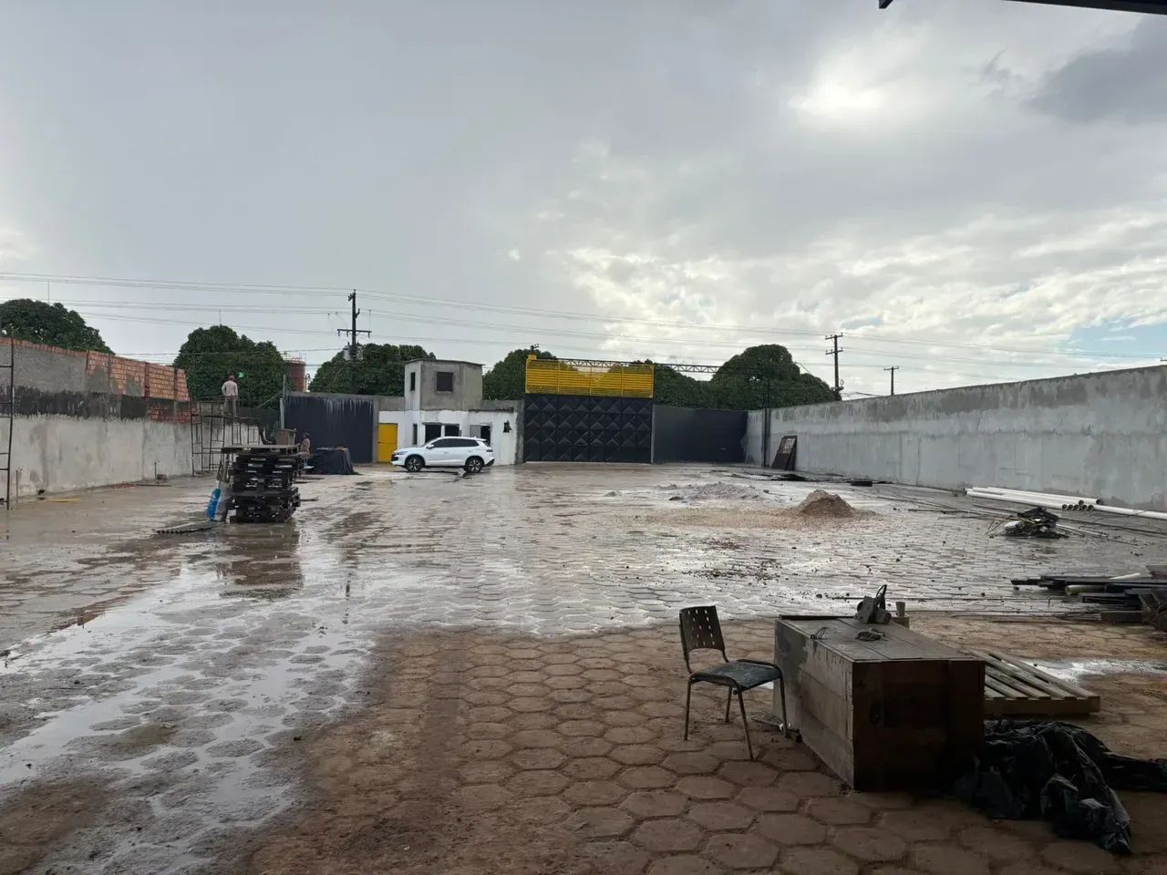 FV ALUGA GALPAO COM DOCA PARA 5 CARRETAS - Foto 5