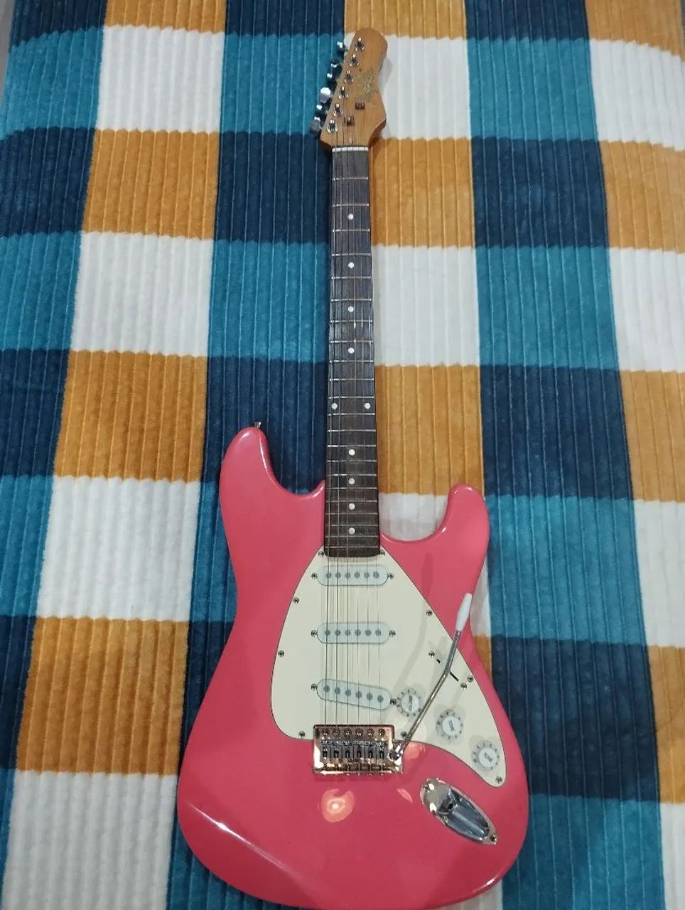 Guitarra Dolphin Stratocaster - Foto 2