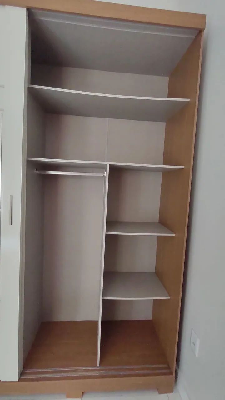 Guarda roupa casal porta correr  - Foto 3