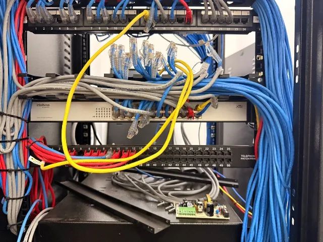 Switch Intelbras SF 2400 QR+ - Foto 3