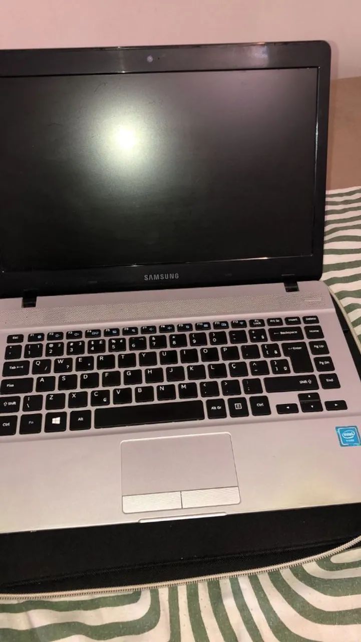 COM DEFEITO - Samsung NP370E4K - Notebook Samsung Usado - Foto 2
