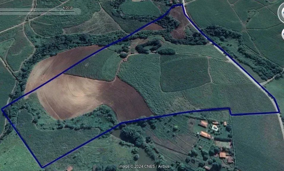 Imóvel para venda possui 256000 metros quadrados com 2 quartos