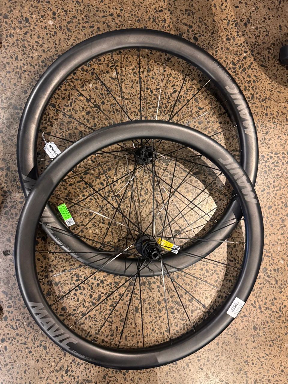 RODAS MAVIC COSMIC CARBON DISC 45 MM ZERO  - Foto 5