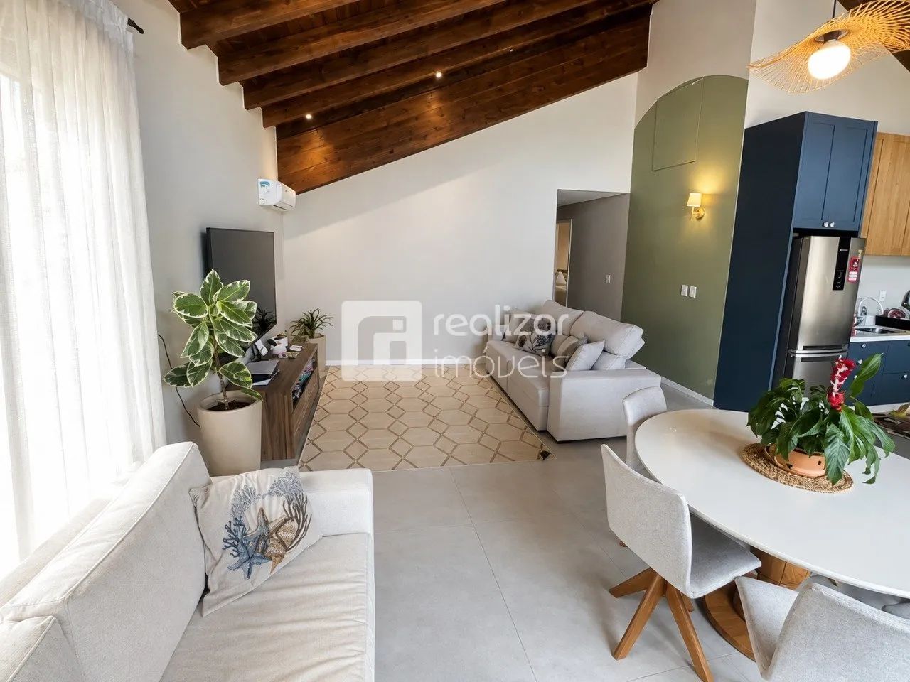 Casa com 3 dormitórios e piscina no Ribeirão da Ilha - Foto 4