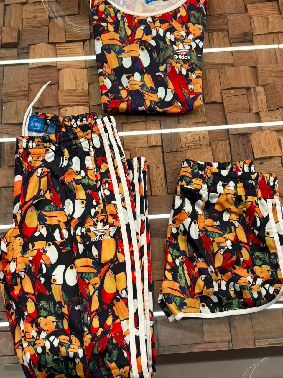 Farm e adidas 