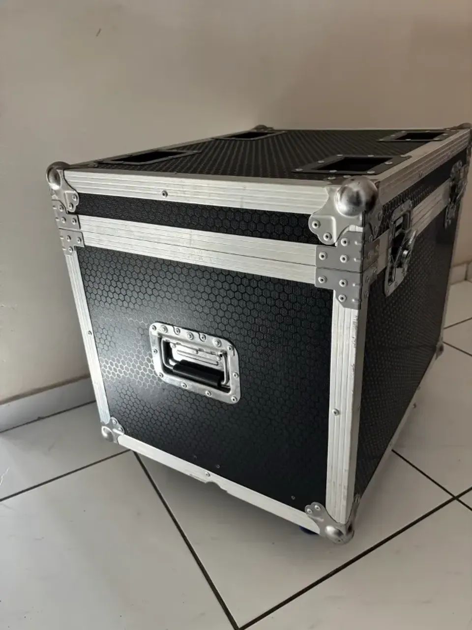 Hard case baú com rodinhas 62cm x 48cm x 50cm