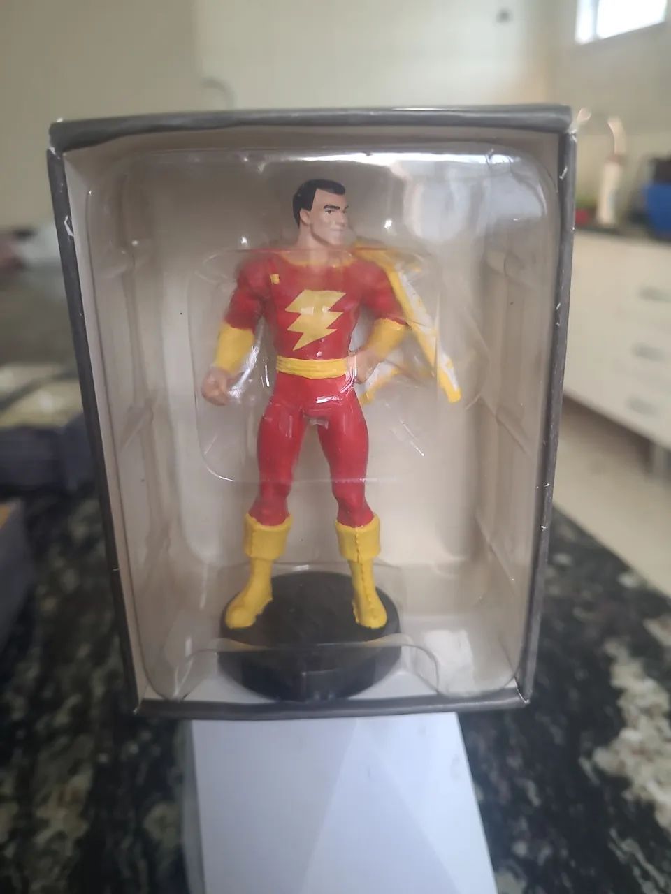 Shazam - Boneco Eaglemoss