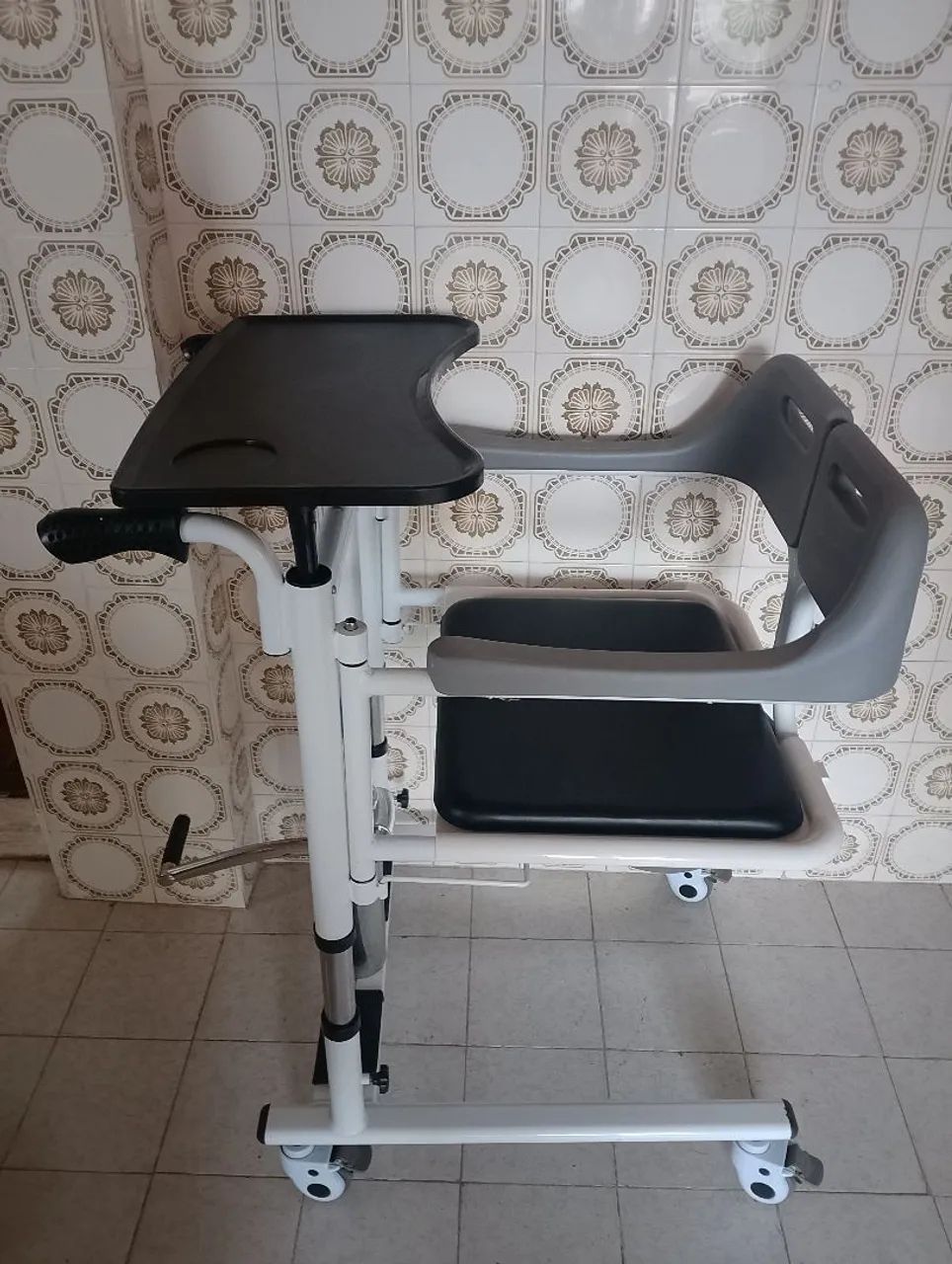 Cadeira de transferência com elevação  - Foto 4