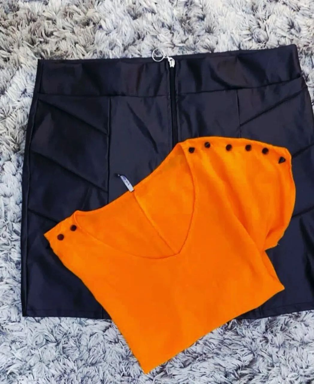 Saia couro e bata spiker polo wear tam 48/50 - Foto 2