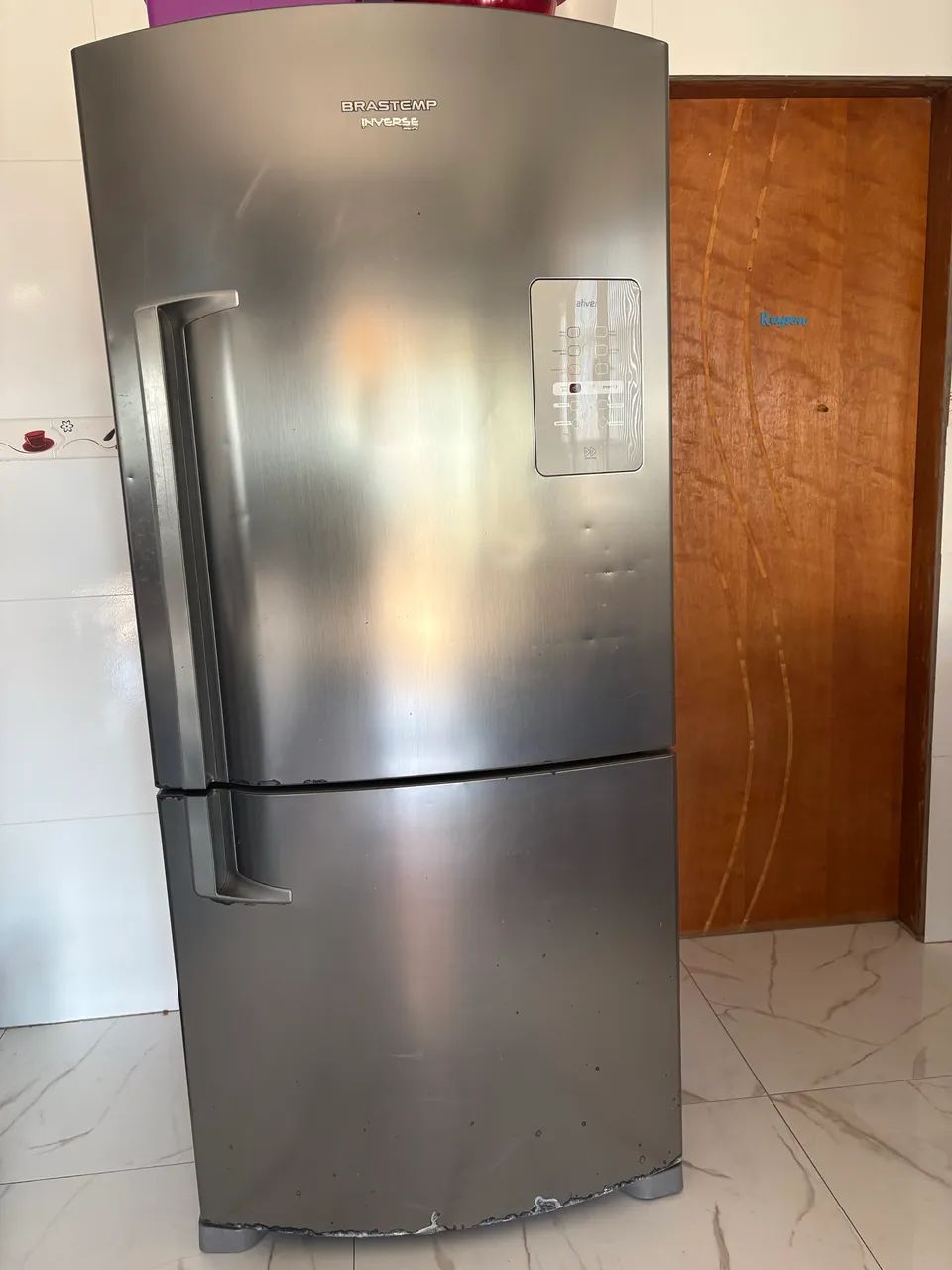 Geladeira 320L