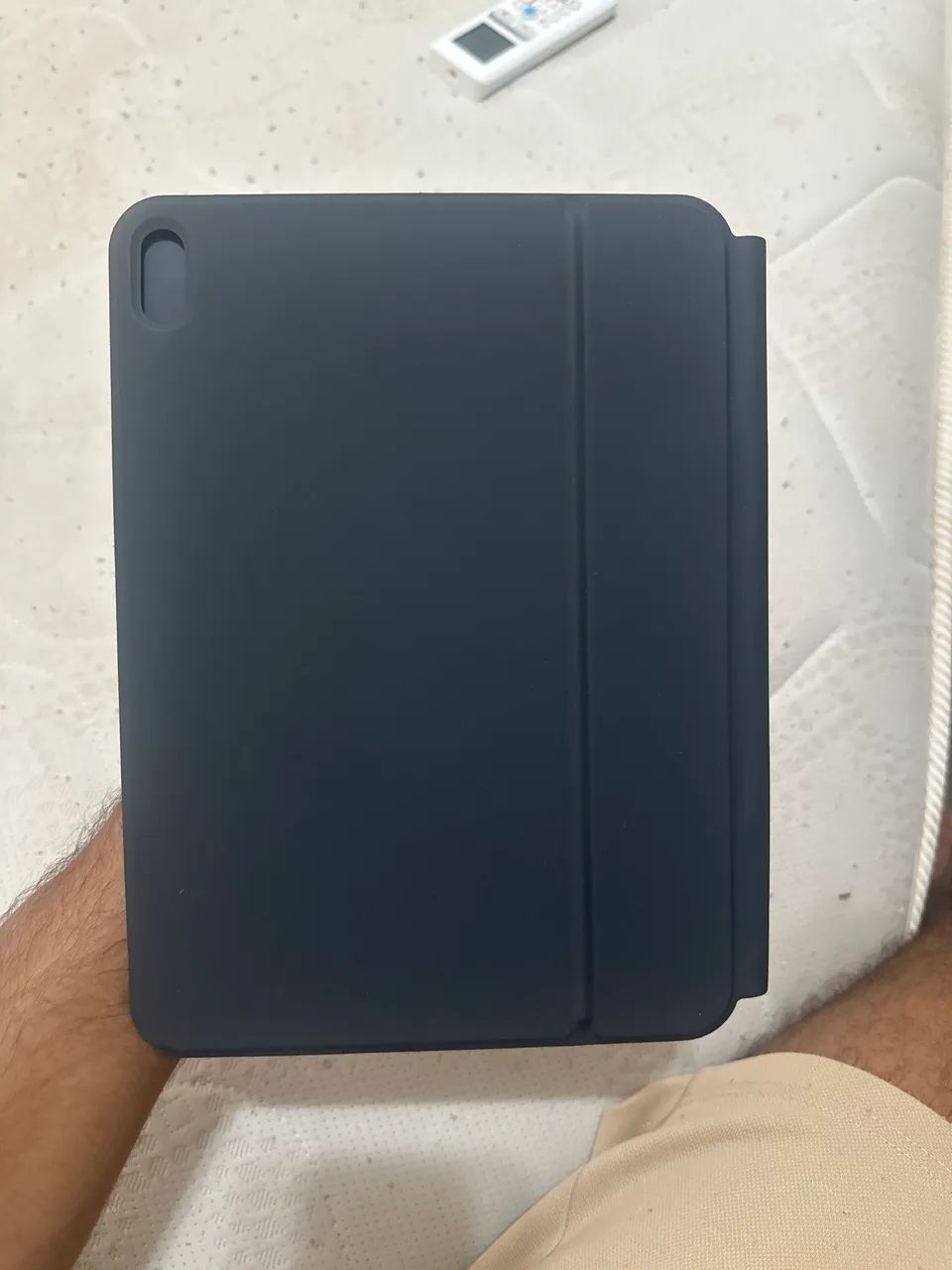 Capa com Teclado para iPad - Bluetooth - Excelente Estado - Foto 2