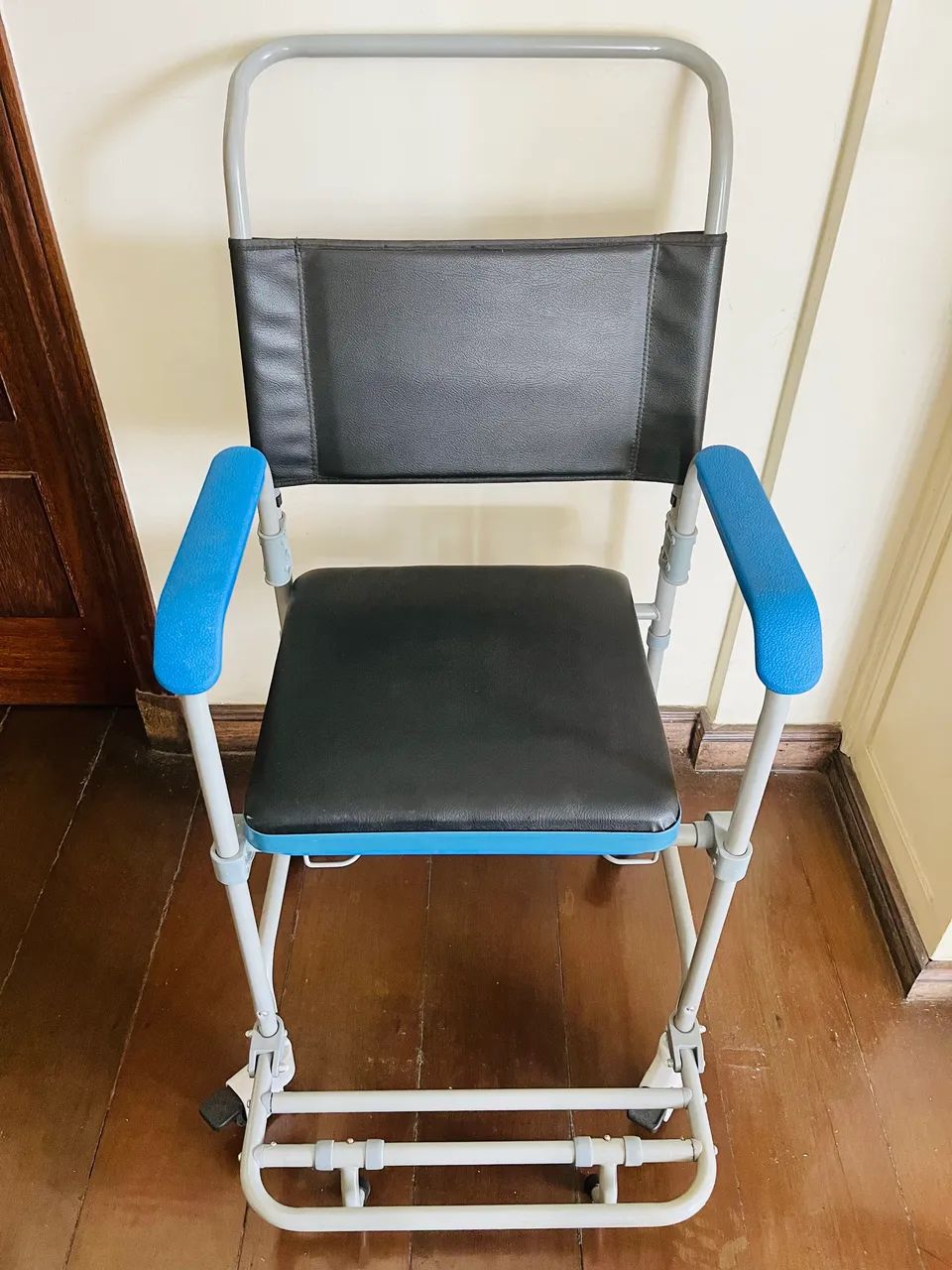 Dellamed D50 Hygienic Chair