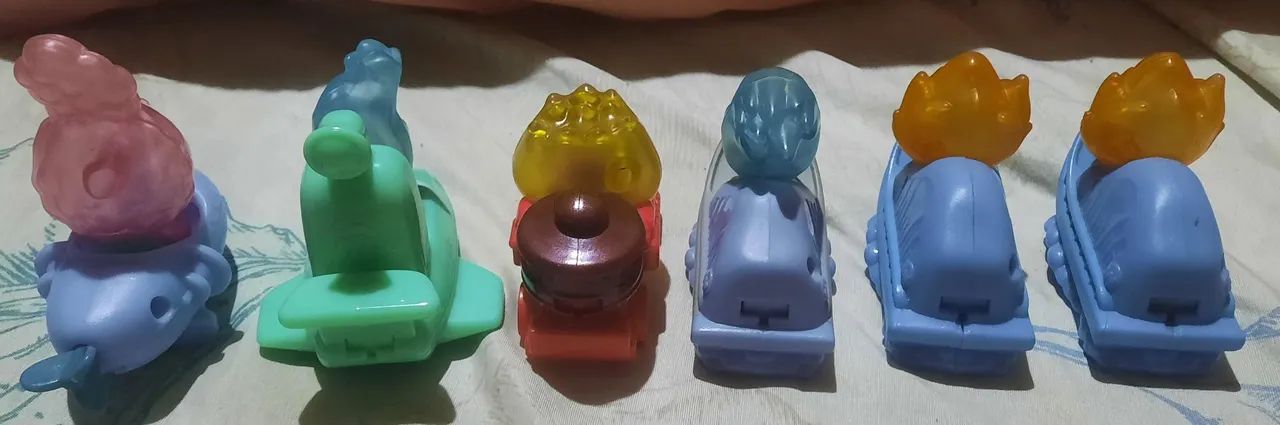 Lote Os elementos Disney Pixar McDonald's  - Foto 4