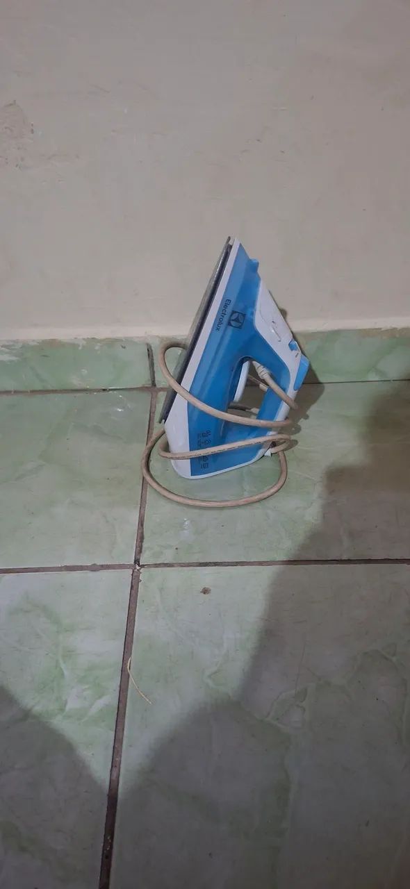 Ferro de passar roupa - Foto 4