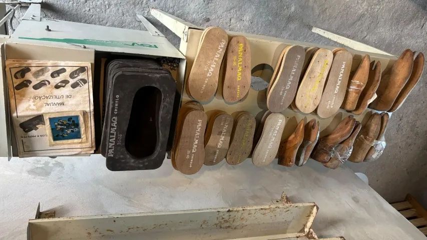 Máquina FOV com acessórios,  para produção Chinelos - Foto 5