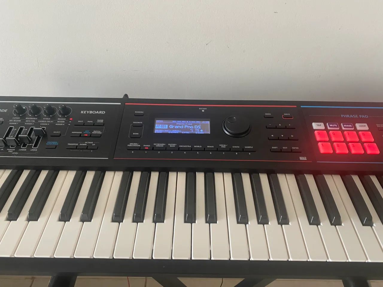 Roland juno ds