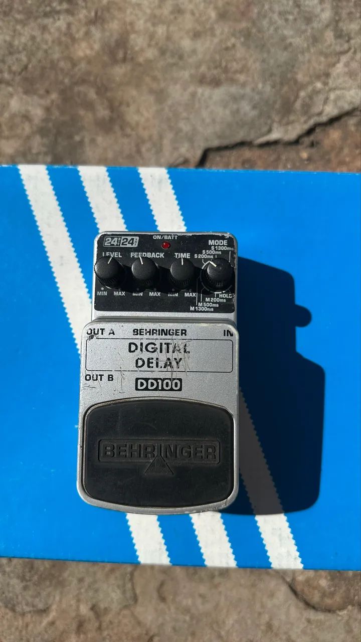 Pedal Behringer - DD100 digital delay - Equipamentos e Acessórios