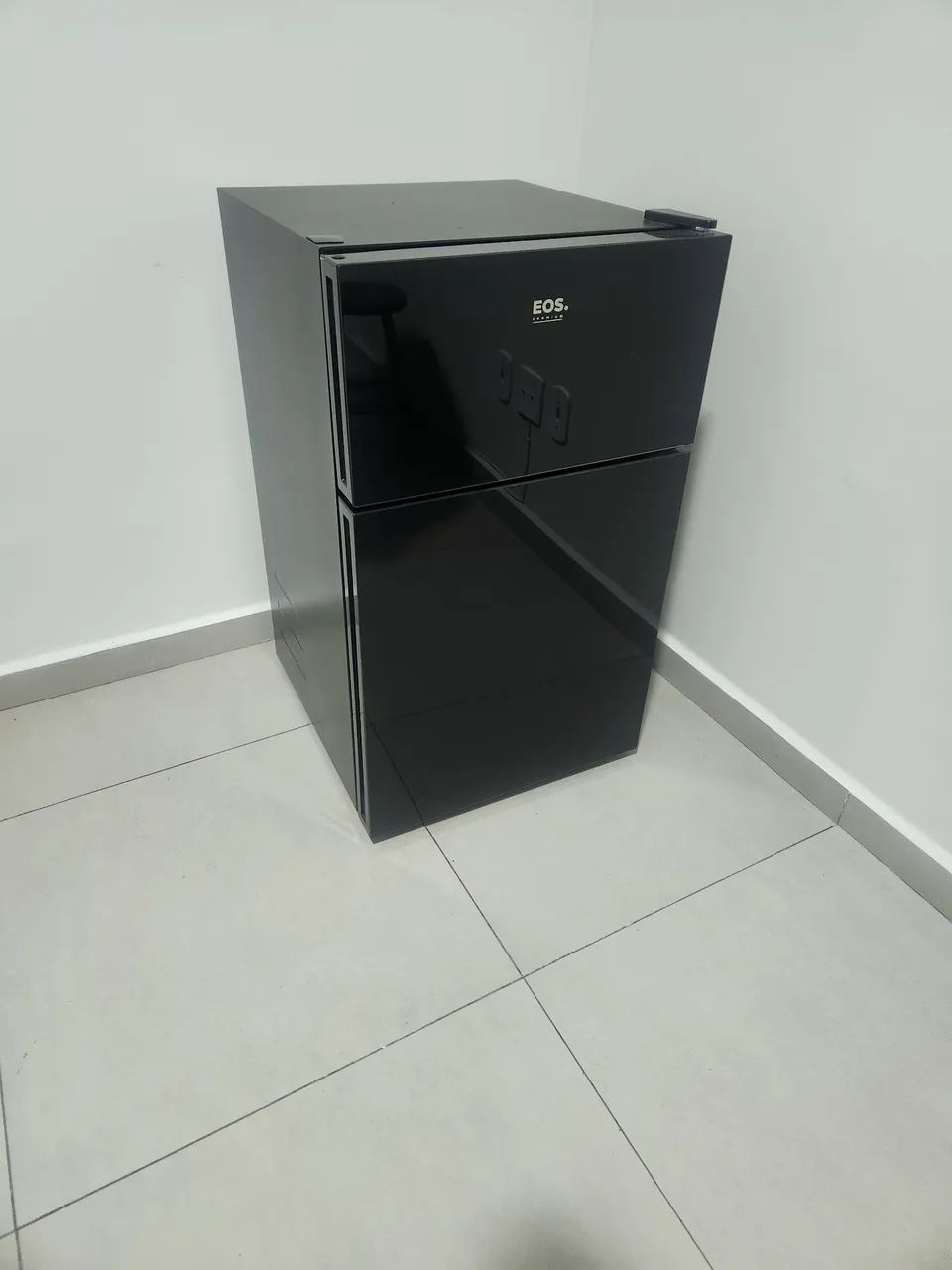 Frigobar duplex EOS
