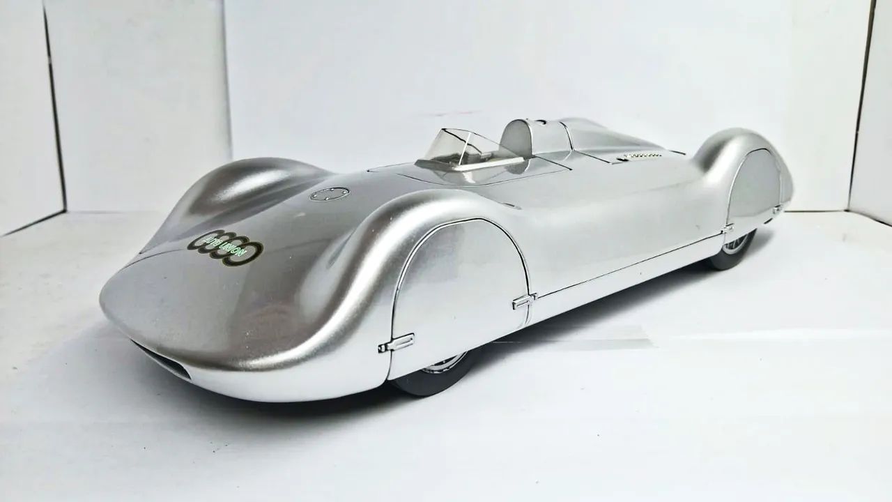 Miniatura Auto Union Tipo C Streamline 1937 1/18 - Hobbies e