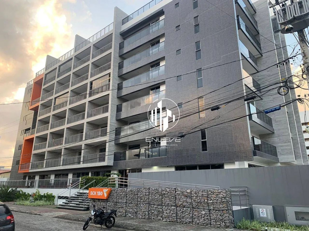 Apartamento Mobiliado de 44m² com Ampla Varanda e à 200m do Mar