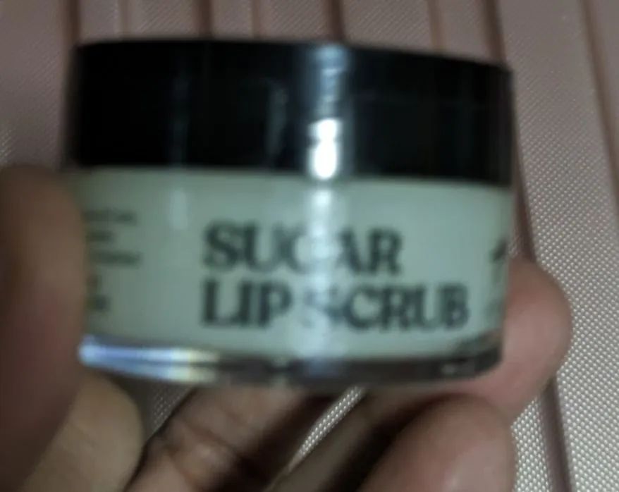 Bálsamo Labial 2x1 Victoria Secrets Sugar Lip Scrub - Foto 2