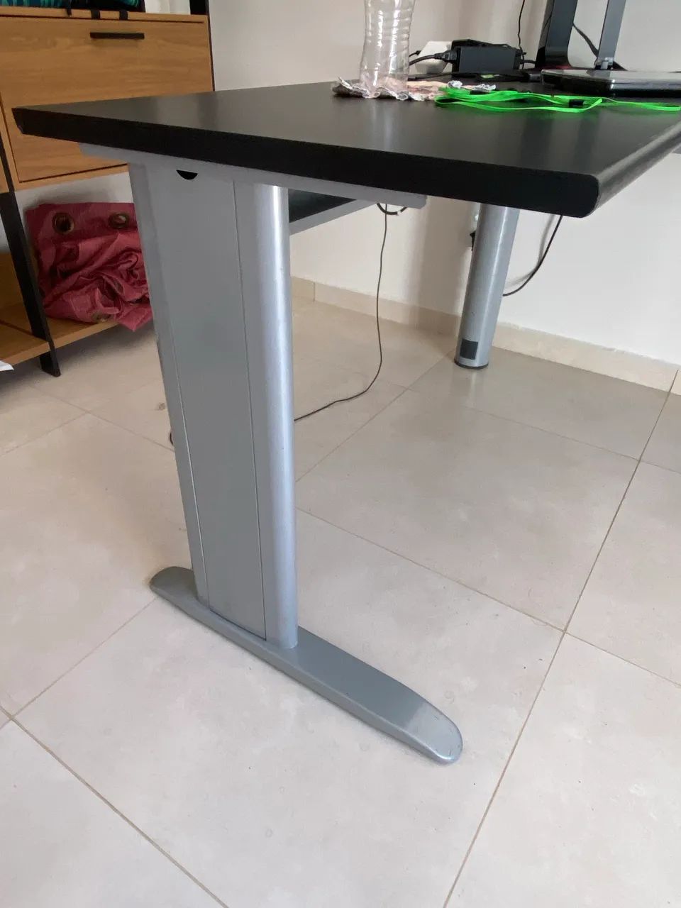 Mesa de Canto em L - Excelente estabilidade  - Foto 3