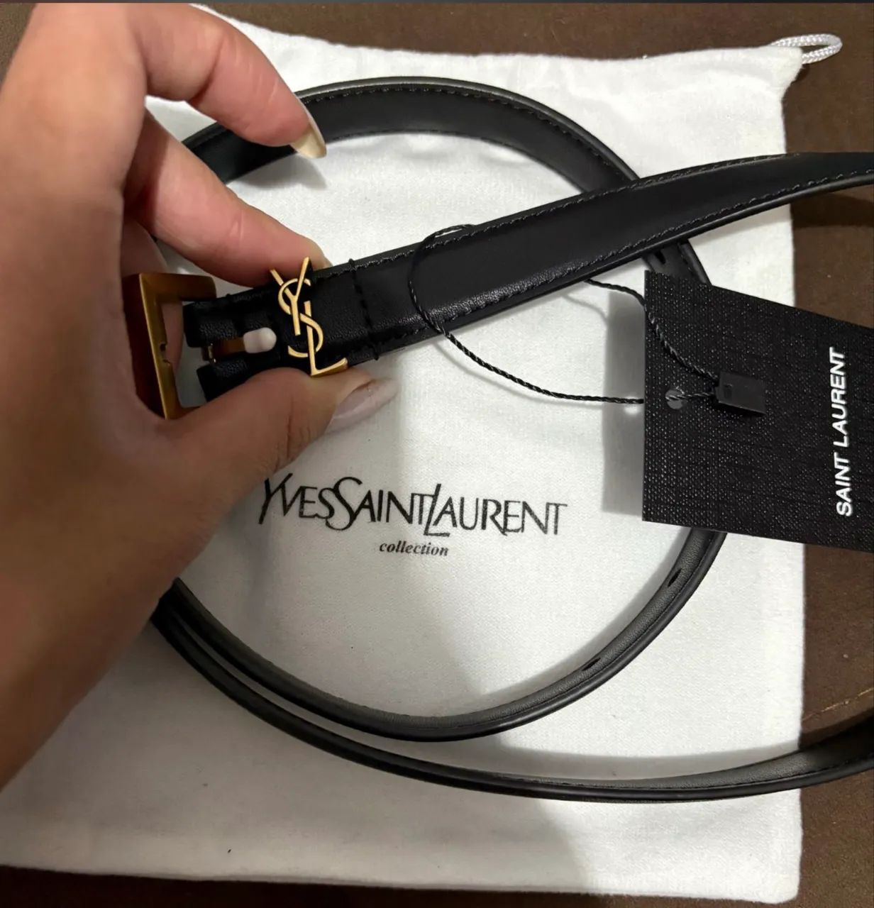 Cinto Yves saint laurent preto com fivela dourada 80 cm - Foto 2