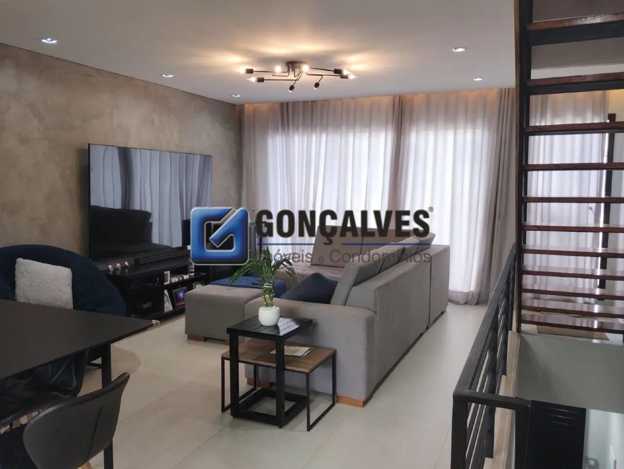 SOBRADO 03 dormitórios sendo 01 suíte Á VENDA BAIRRO DOS CASA São Bernardo do Campo -/SP