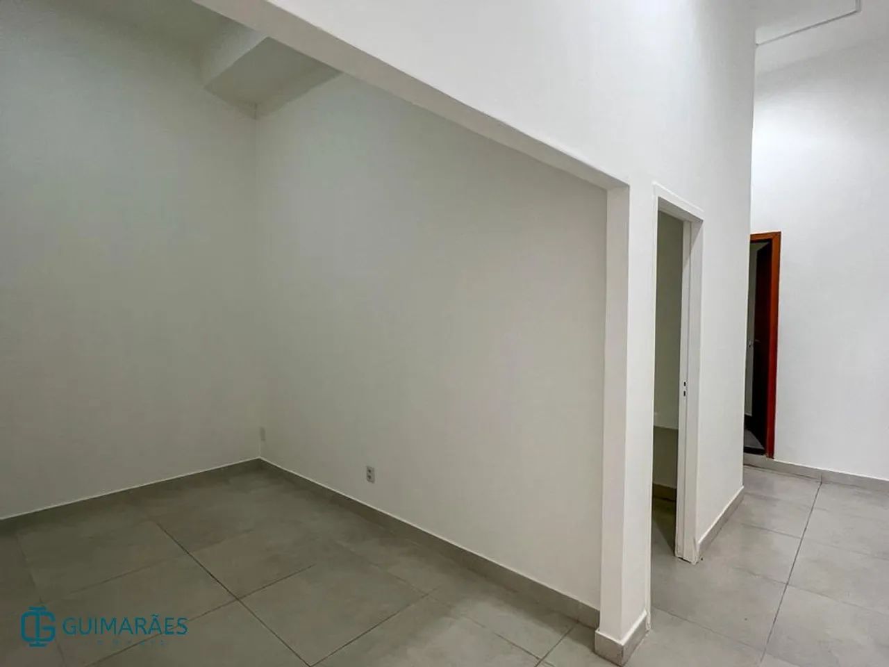 Sala Comercial de Aproximadamente 100m² na Avenida do Contorno  Edifício Moreira - Foto 4