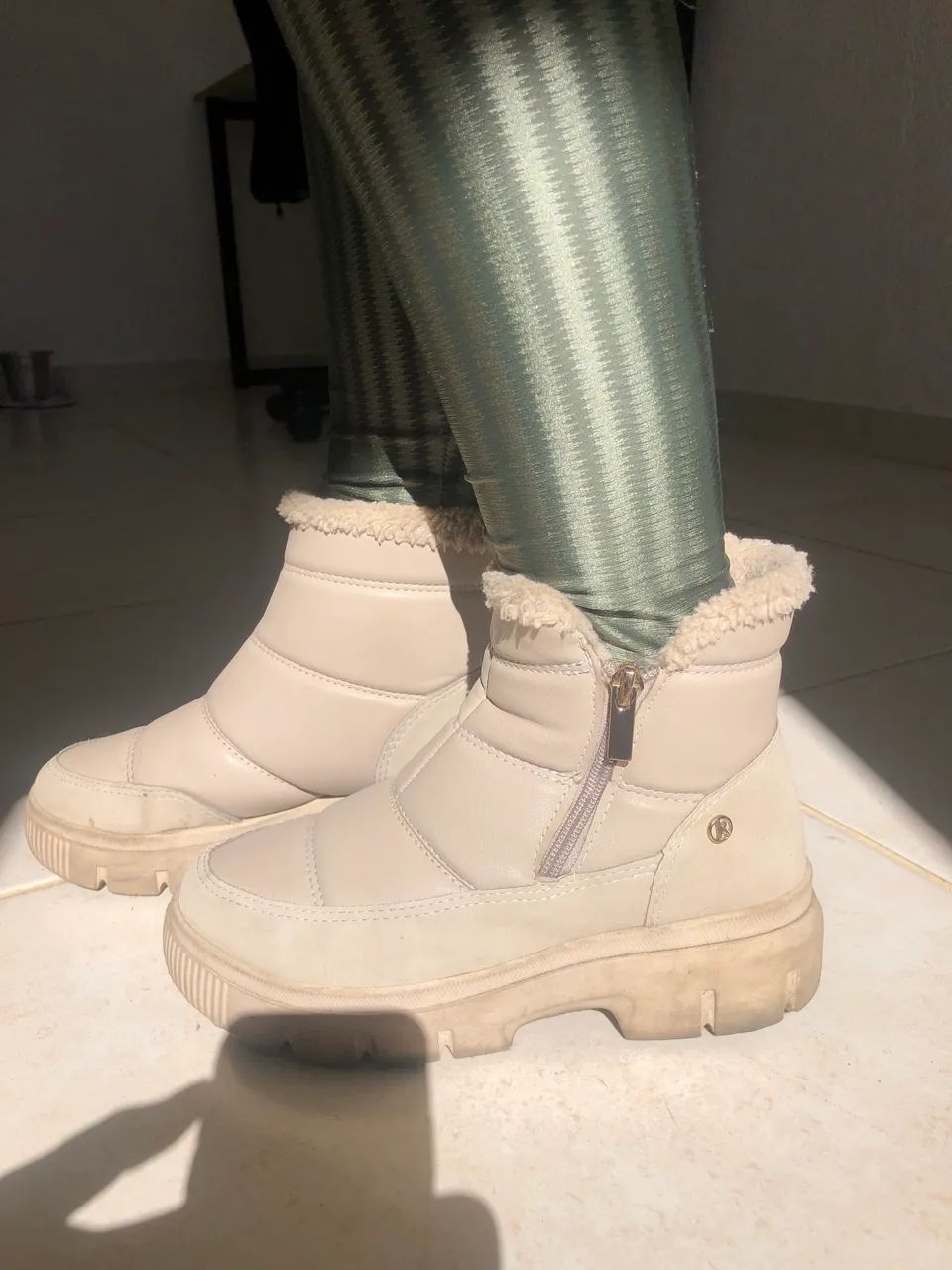 Bota Branca - Foto 5