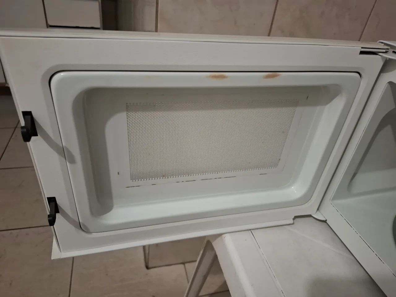 Micro-ondas Panasonic 23 litros impecável  - Foto 4