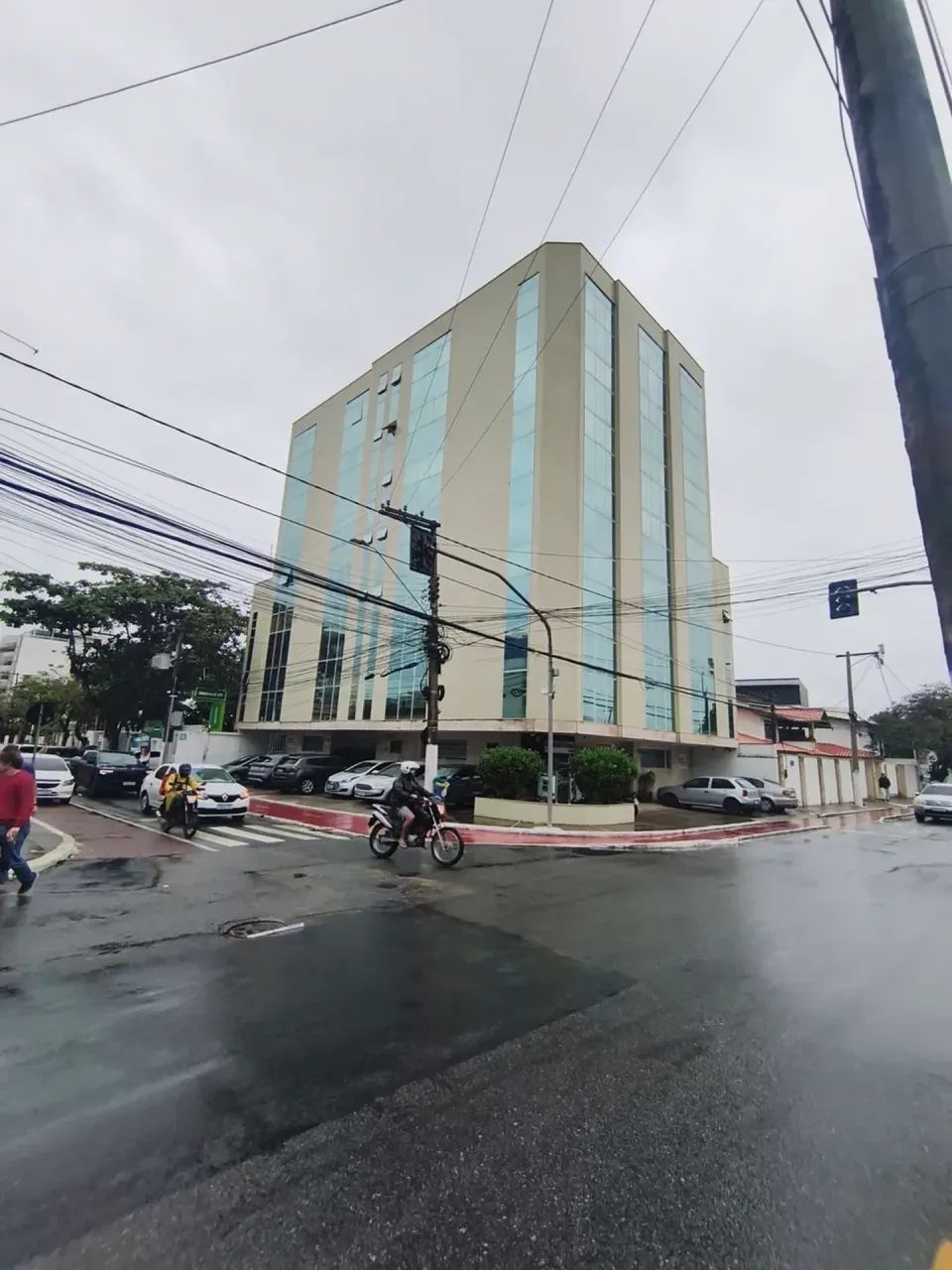 Sala comercial  Cavaleiros em Macaé-RJ! Com elevador e 32m² de área privativa,