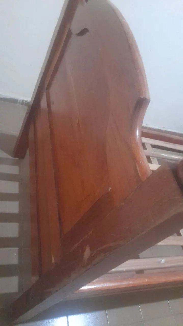 Cama antiga de madeira pesada  - Foto 4