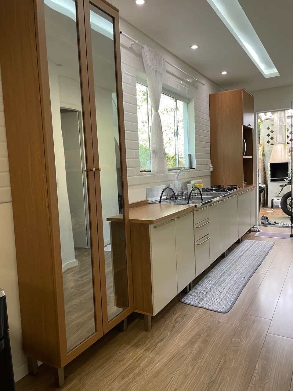 Cozinha modulada praticamente nova