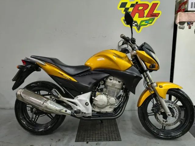 HONDA CB 300R 2010