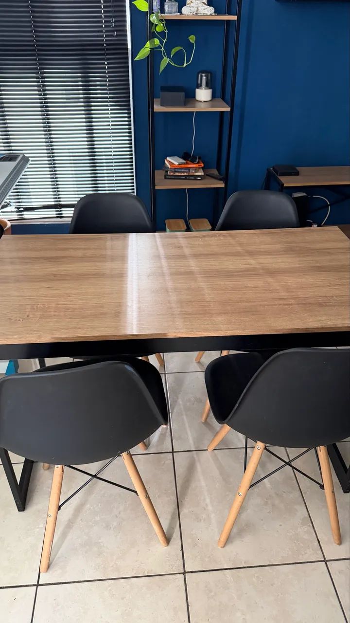 Mesa com cadeira - Foto 2
