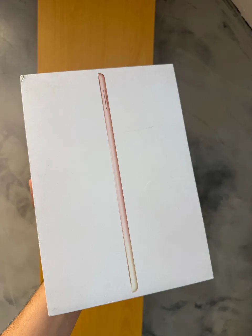 Caixa de iPad 8 32GB Rose Gold  - Foto 2