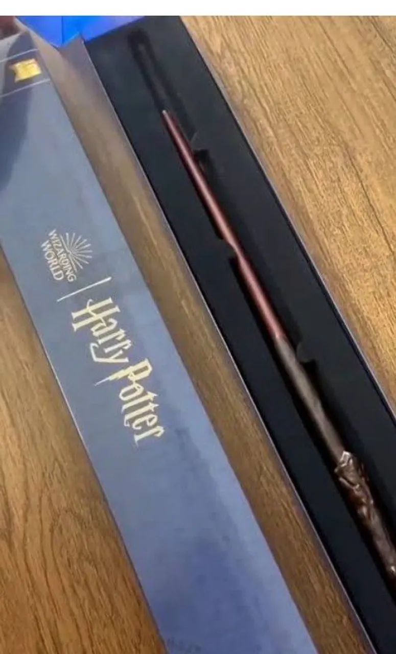 Varinha Harry Potter Original Imaginarium com Luz - Estado de Nova!