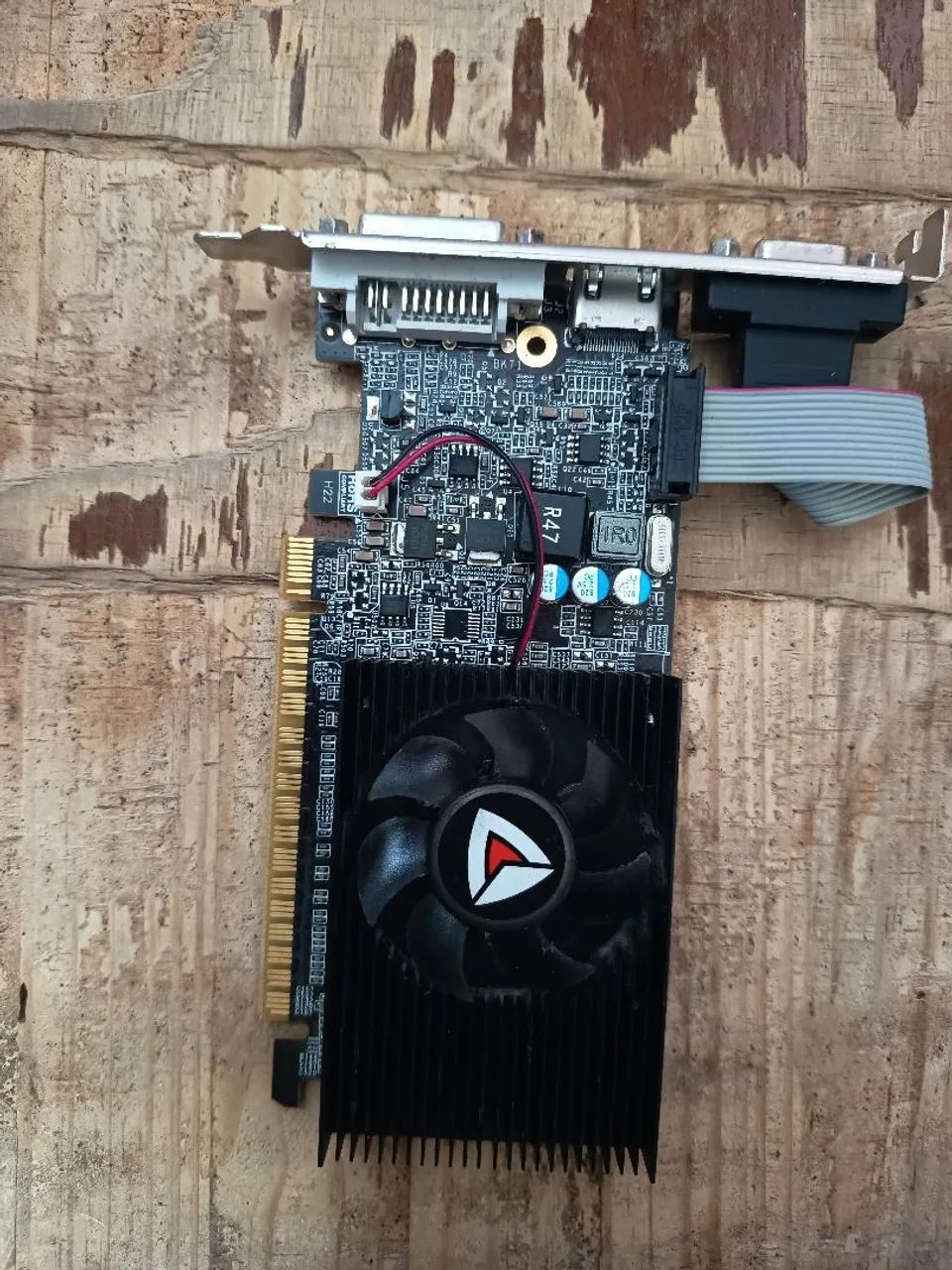 Placa de vídeo gt210 512mb ddr3 64bit - Foto 3