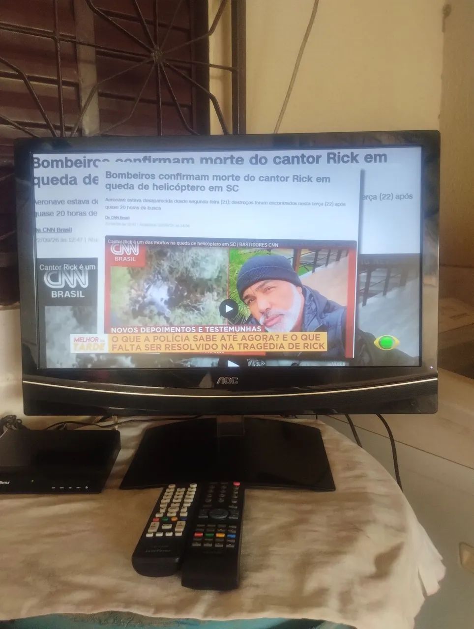 Tv AOC led 24 polegadas com conversor digital  - Foto 5