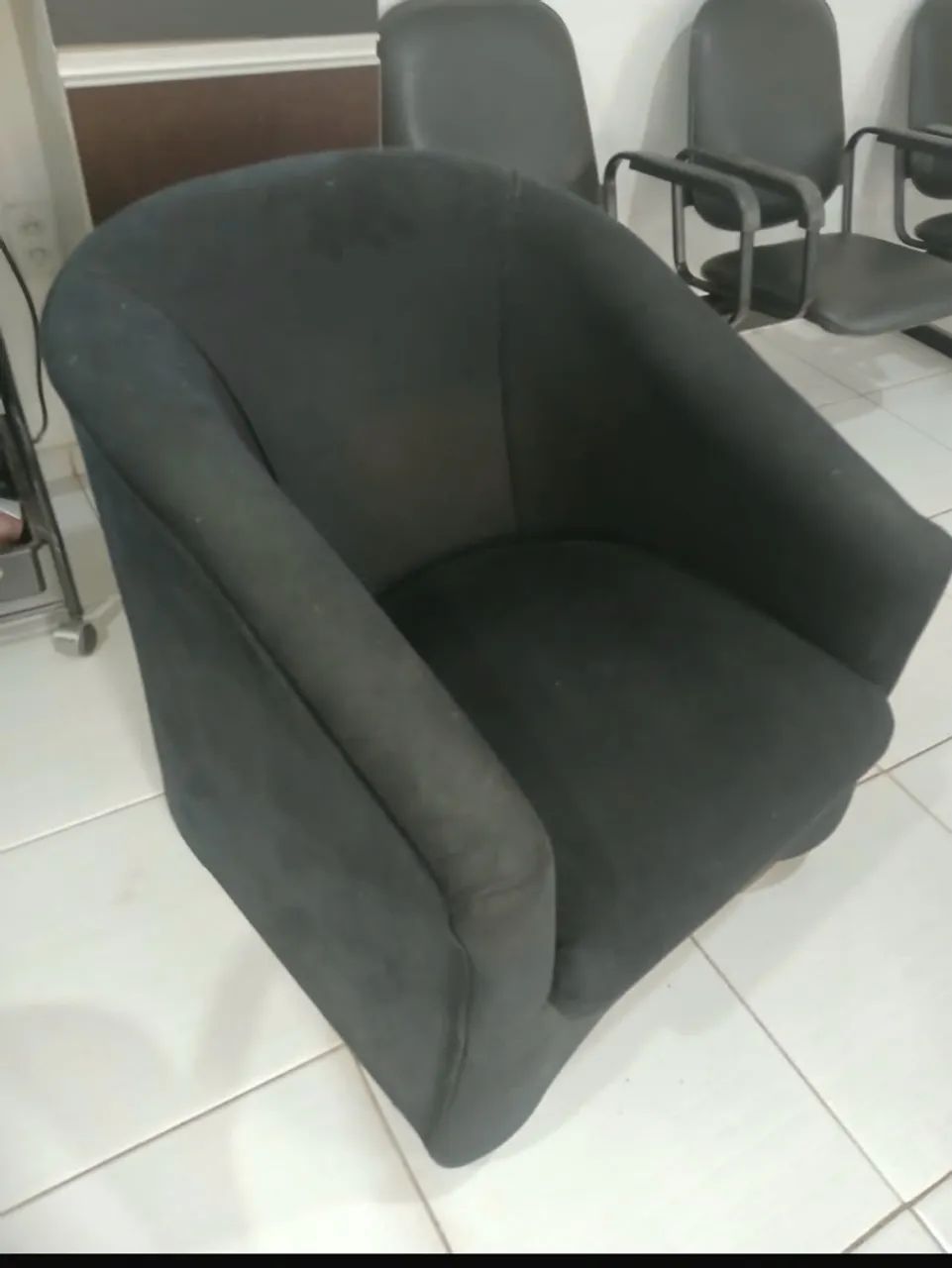 Poltrona preta suede  - Foto 2