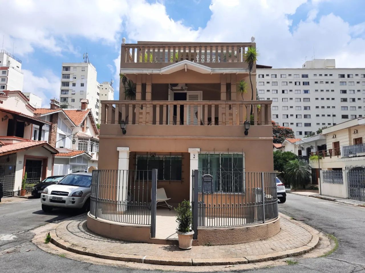 CASA DE VILA NA ACLIMAÇÃO - LINDA