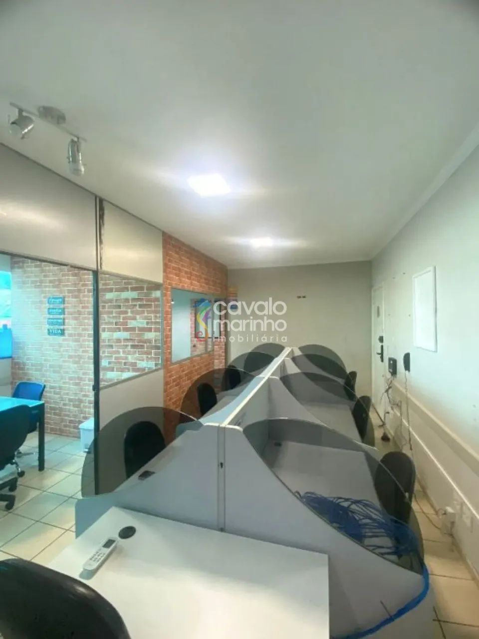Sala comercial à venda no Edifício Comercial Saint Moritz, 40m² - Centro. - Foto 3
